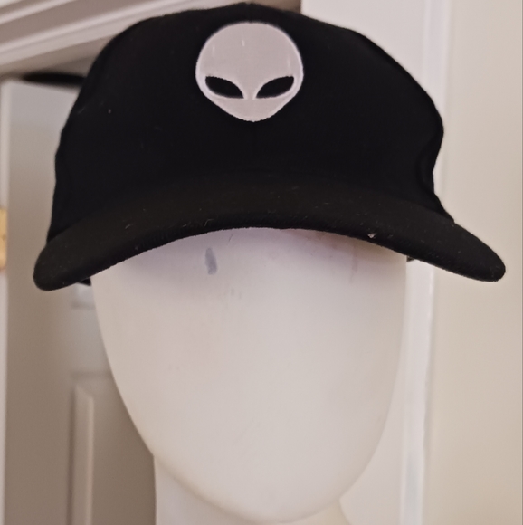 Alienware hat#615 - Picture 2 of 8